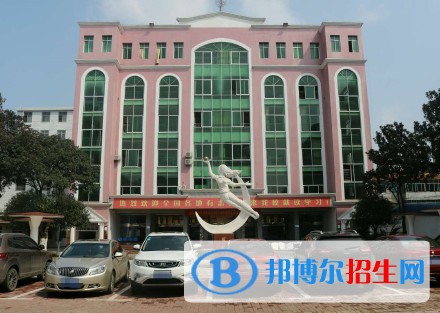 長(zhǎng)沙中專學(xué)什么好找工作
