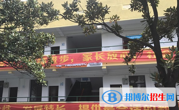 長沙中專與?？频膮^(qū)別