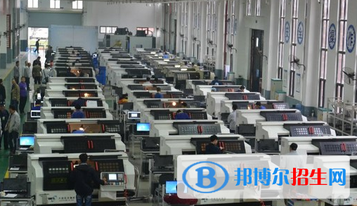 成都市現(xiàn)代制造職業(yè)技術(shù)學校3