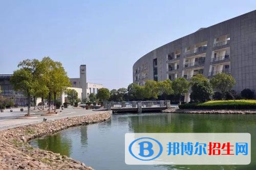 杭州萬向職業(yè)技術(shù)學(xué)院五年制大專2019年報(bào)名條件、招生要求、招生對(duì)象