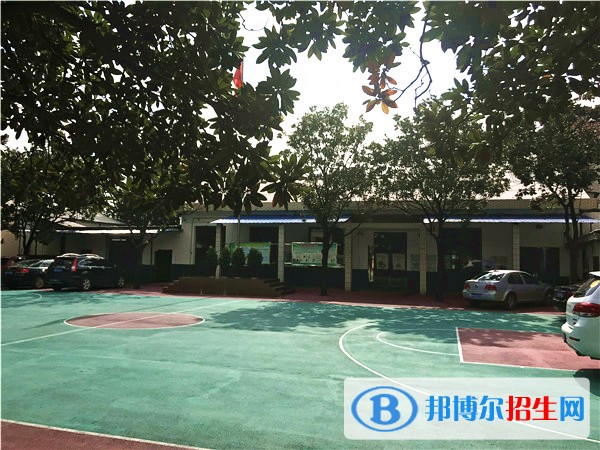 長(zhǎng)沙女生讀中專學(xué)什么好