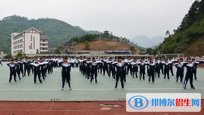 劍河民族中學(xué)2020年報(bào)名條件、招生要求、招生對(duì)象
