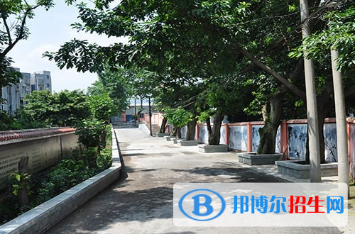 重慶初中畢業(yè)生想學臨床醫(yī)學去哪家衛(wèi)校好