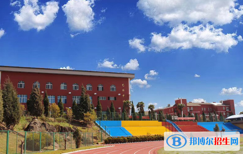 云南初中畢業(yè)應屆生可去讀衛(wèi)校嗎
