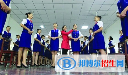 貴州中專鐵路學?？梢钥即髮? width=