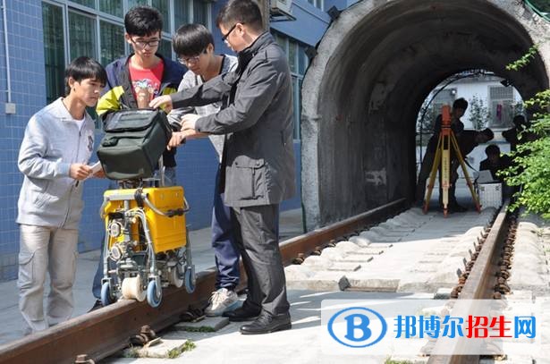 貴州鐵路學(xué)校開設(shè)有哪些課程