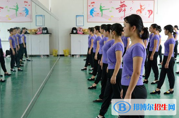 幼師學校學什么專業(yè)好