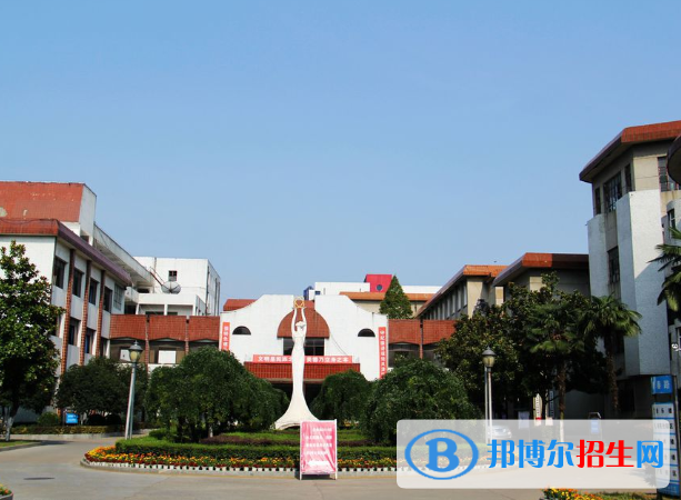 江漢藝術(shù)職業(yè)學(xué)院五年制7