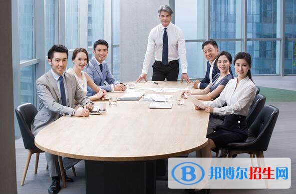 長沙女生什么中專學校好