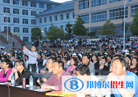 隴南市衛(wèi)生學(xué)校五年制大專2020年報名條件、招生要求、招生對象