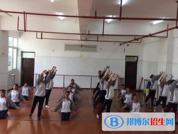貴陽白云職業(yè)技術學校2
