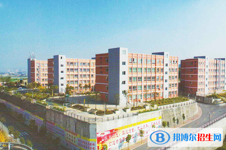 遵義重美職業(yè)技術學校1