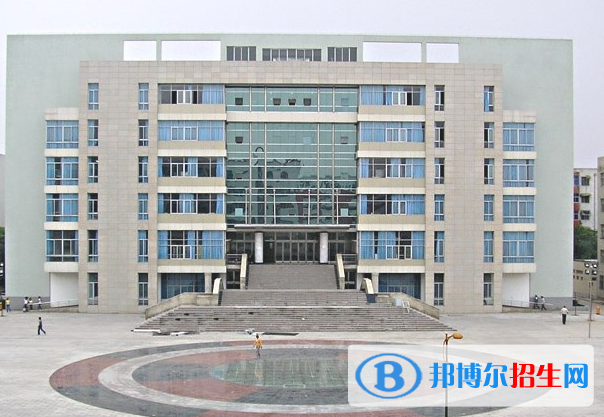 河南比較好的鐵路學(xué)校大專學(xué)校