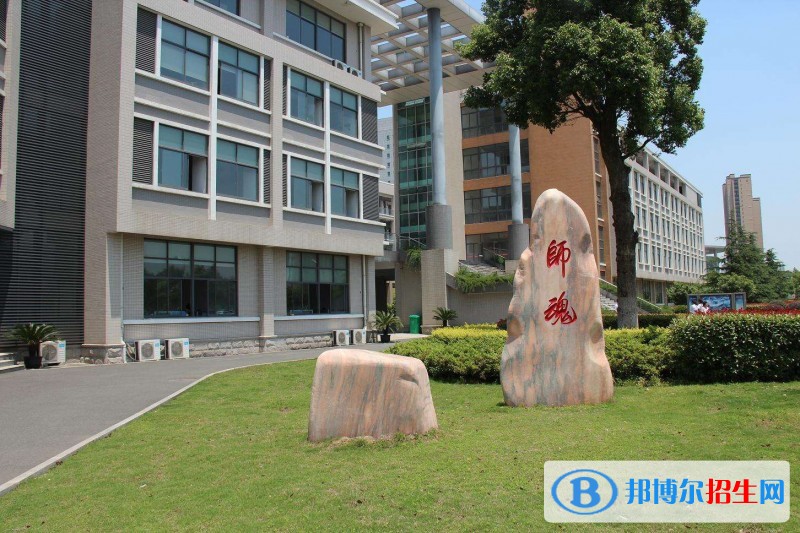  江蘇省男生可以讀鐵路學校嗎