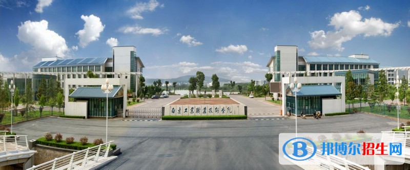 江蘇省男生讀鐵路學校怎么樣