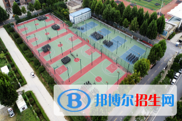 河南女生學鐵路學校