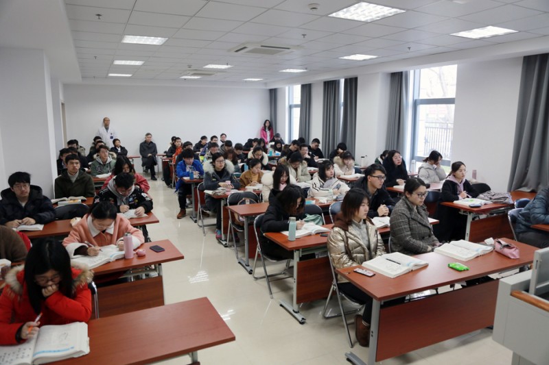 南通大學(xué)醫(yī)學(xué)院2020年報(bào)名條件、招生要求
