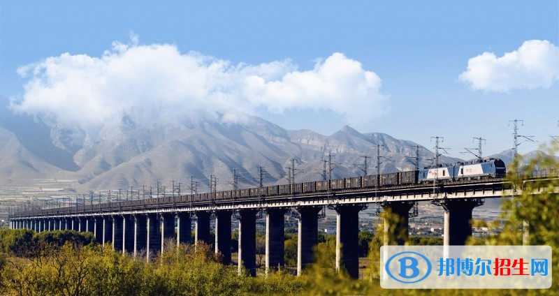 江蘇省女生讀鐵路學校怎么樣