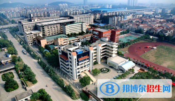 武漢東西湖職業(yè)技術學校2020年招生辦聯(lián)系電話