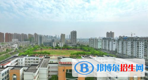 武漢財(cái)貿(mào)學(xué)校2020年招生辦聯(lián)系電話