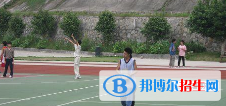 梧州衛(wèi)生學(xué)校2020年報名條件、招生要求、招生對象 