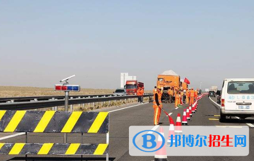 公路施工與養(yǎng)護(hù)專(zhuān)業(yè)