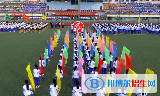 肇慶商務(wù)技工學(xué)校2020年報名條件、招生要求、招生對象