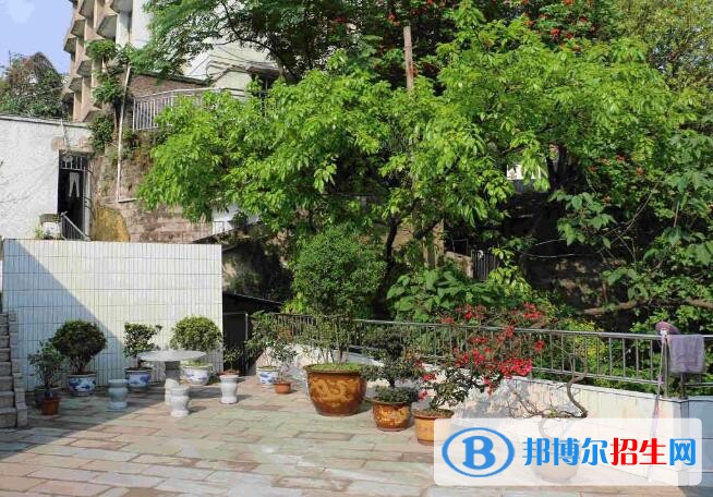 重慶醫(yī)藥經(jīng)貿(mào)衛(wèi)生學(xué)校怎么樣、好不好