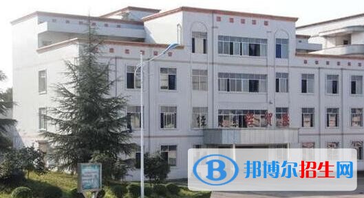 重慶工商學(xué)校2020年招生辦聯(lián)系電話(huà)