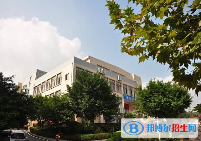 重慶輕工業(yè)學(xué)校怎么樣、好不好