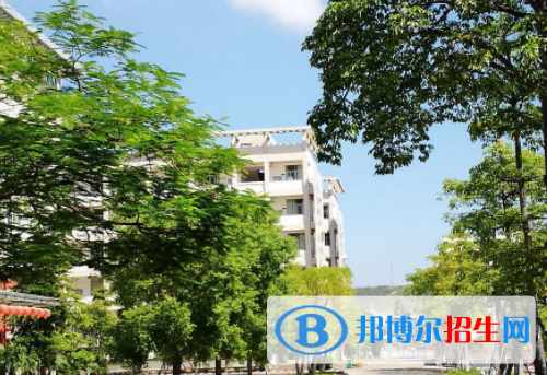 潮州職業(yè)技術學校2020年報名條件、招生要求、招生對象