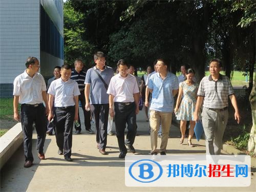 隆昌金成職業(yè)學(xué)校2020年招生辦聯(lián)系電話