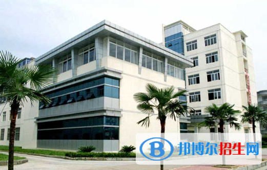 江西化學工業(yè)技工學校怎么樣、好不好
