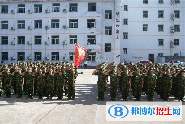 麻城工業(yè)學校1