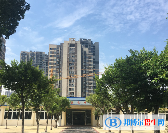 重慶聯(lián)合技工學(xué)校2020年報(bào)名條件、招生要求、招生對(duì)象