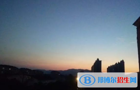 江西新興產(chǎn)業(yè)工程學校2020年招生辦聯(lián)系電話