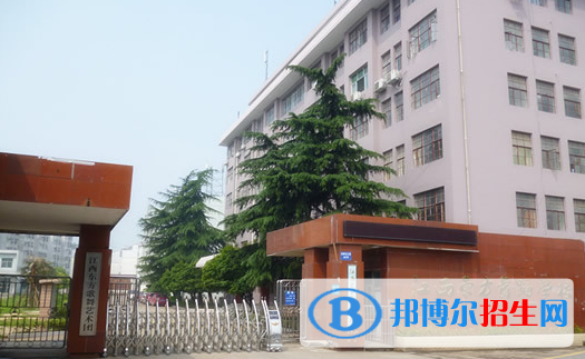 江西東方舞蹈學(xué)校2020年報名條件、招生要求、招生對象