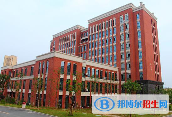 富陽(yáng)職業(yè)教育中心2020年學(xué)費(fèi)、收費(fèi)多少