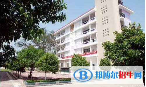 重慶華繡服裝中等專(zhuān)業(yè)學(xué)校2020年宿舍條件