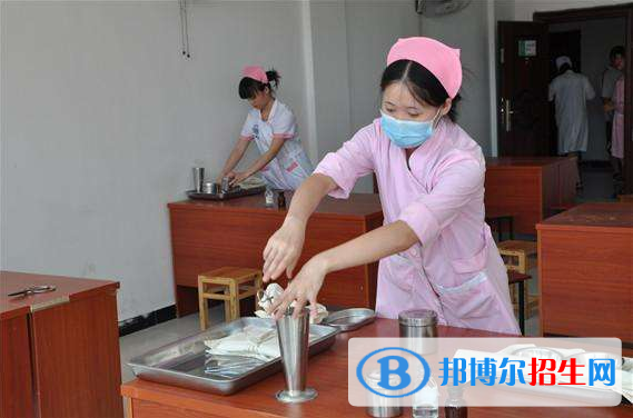 重慶2022年初中生報什么衛(wèi)校最好