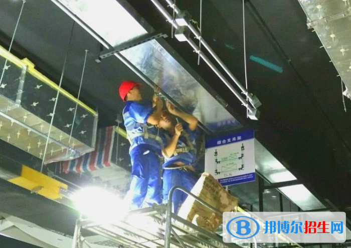 江西2020年鐵路學(xué)校學(xué)什么專(zhuān)業(yè)有前途