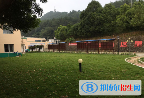 安遠(yuǎn)應(yīng)用職業(yè)技術(shù)學(xué)校怎么樣、好不好