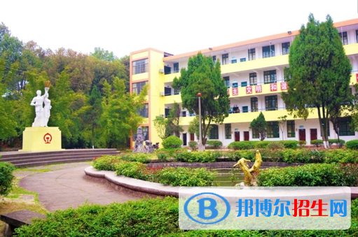 湖南2020年鐵路學(xué)校什么專(zhuān)業(yè)最好