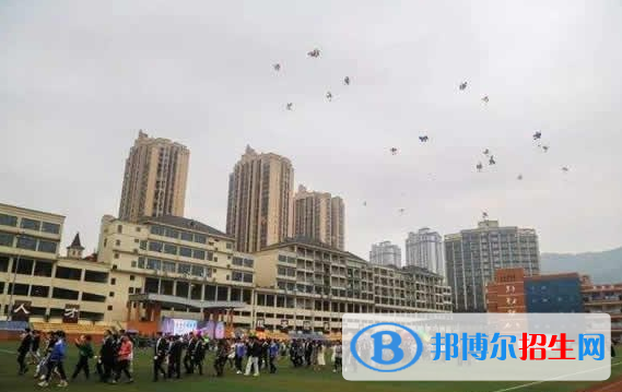 重慶萬盛職教中心2020年報名條件、招生要求、招生對象