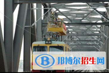 江西2020年男生讀鐵路學(xué)校學(xué)什么專業(yè)好