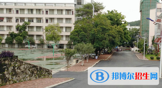 河池巴馬民族師范學(xué)校2020年招生簡章