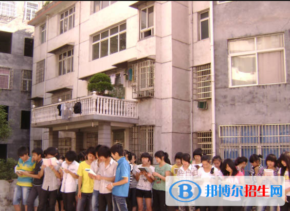 萍鄉(xiāng)電子工業(yè)學(xué)校怎么樣、好不好