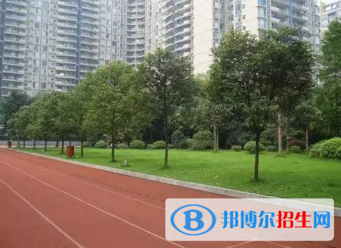 重慶商務(wù)學(xué)校2020年招生辦聯(lián)系電話(huà)