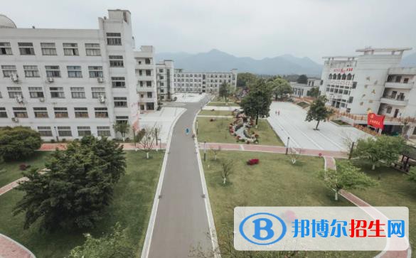 金華九峰職業(yè)技術學校2020年招生簡章