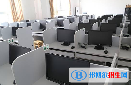 重慶建材技工學校2020年招生辦聯(lián)系電話